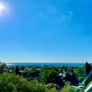 Joli 3 Pieces Avec Piscine Et Tennis Villeneuve-Loubet